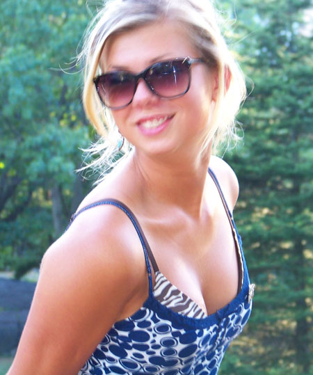 russiangirlslooking.com - how to pick up older woman